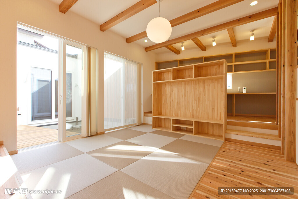 日式简约风木质空旷客厅