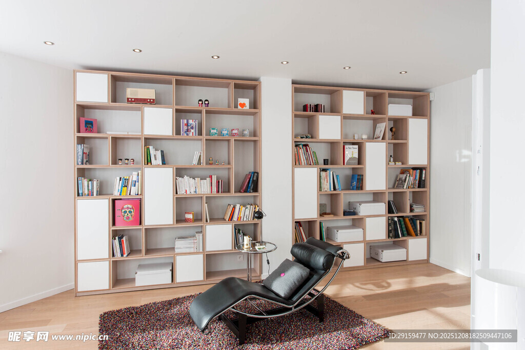 现代简约风格书房一角