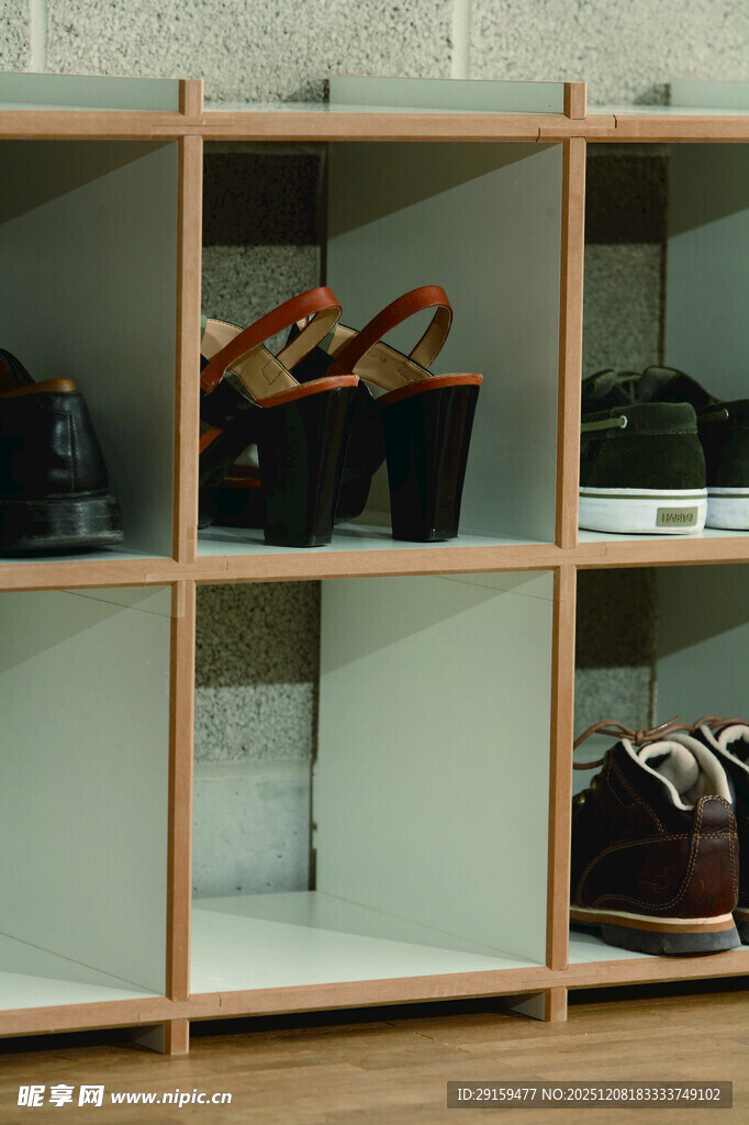 简约木质鞋柜收纳展示