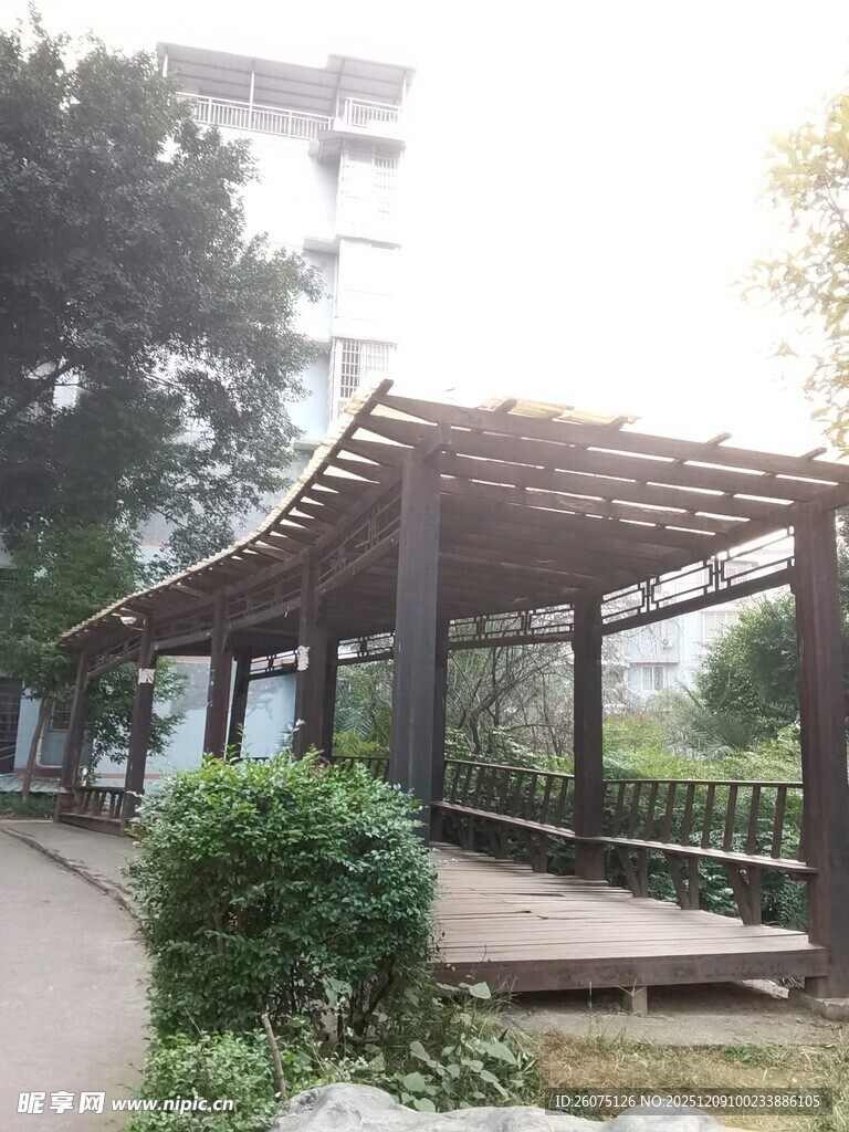 户外木质凉亭景观