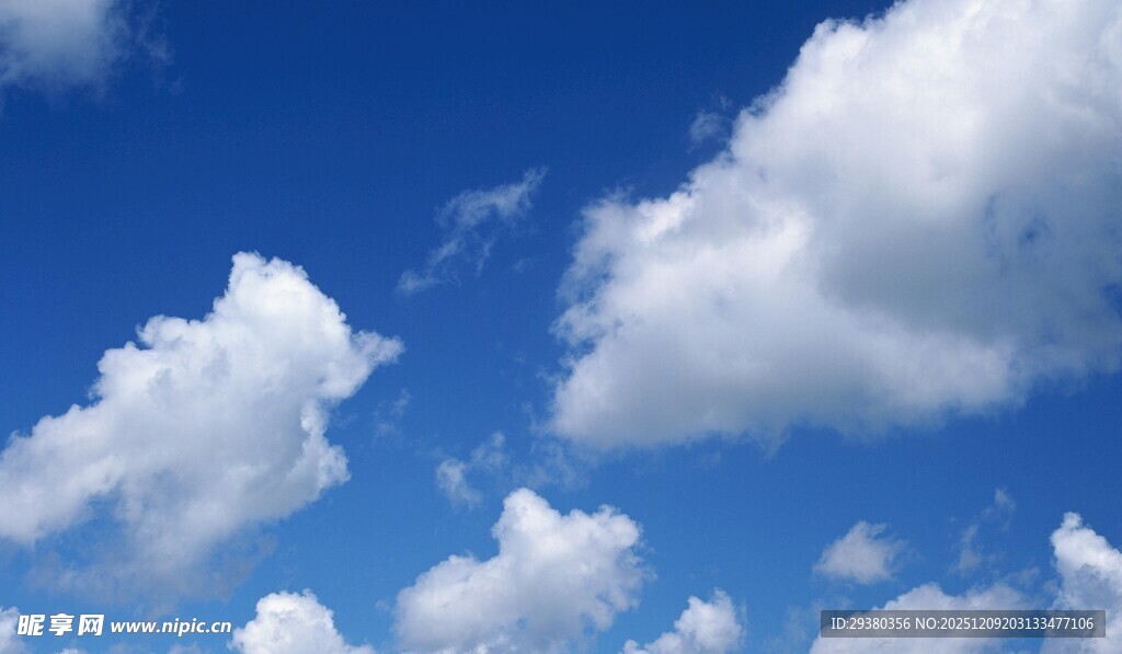 蓝天白云背景