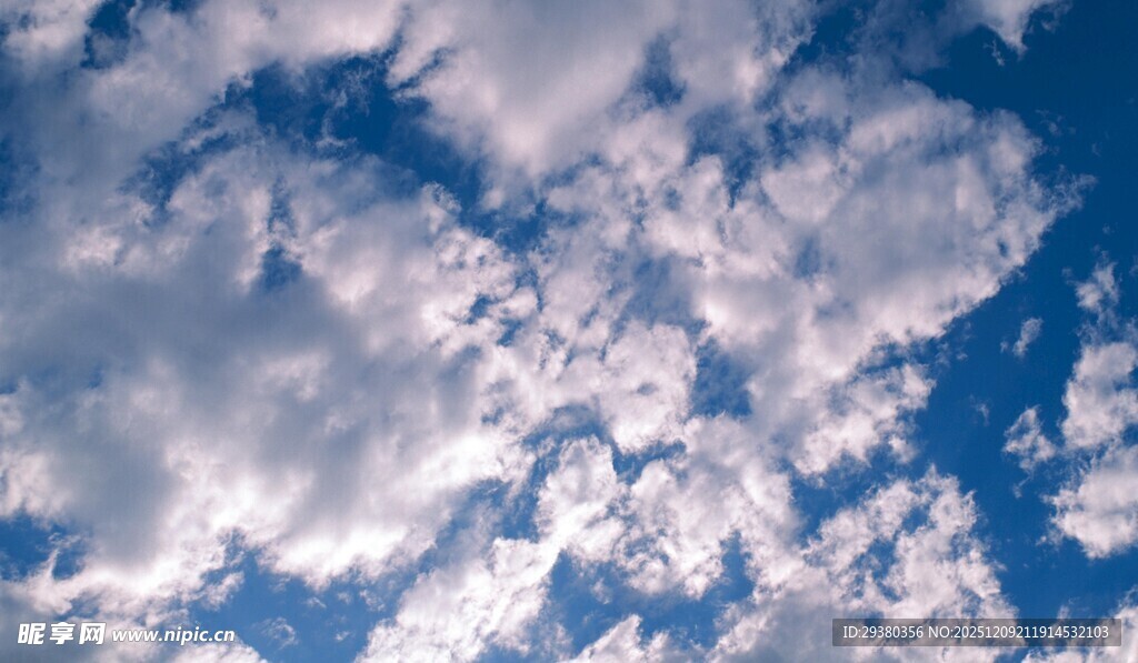 蓝天白云背景