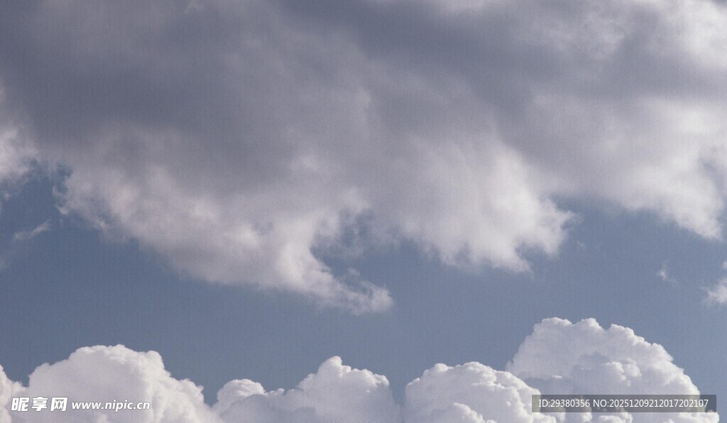 蓝天白云背景