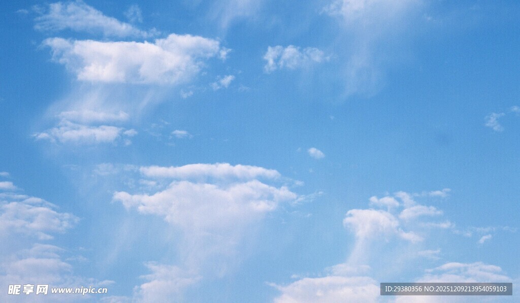 蓝天白云背景