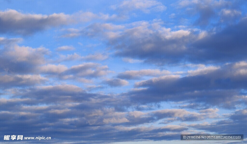 蓝天白云背景