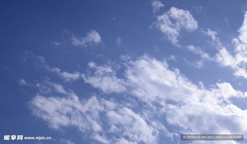 蓝天白云背景