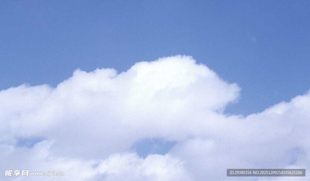 蓝天白云背景