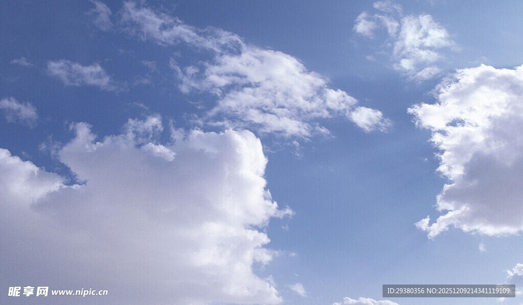 蓝天白云背景