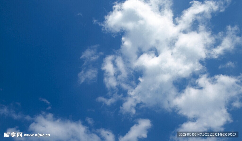蓝天白云背景