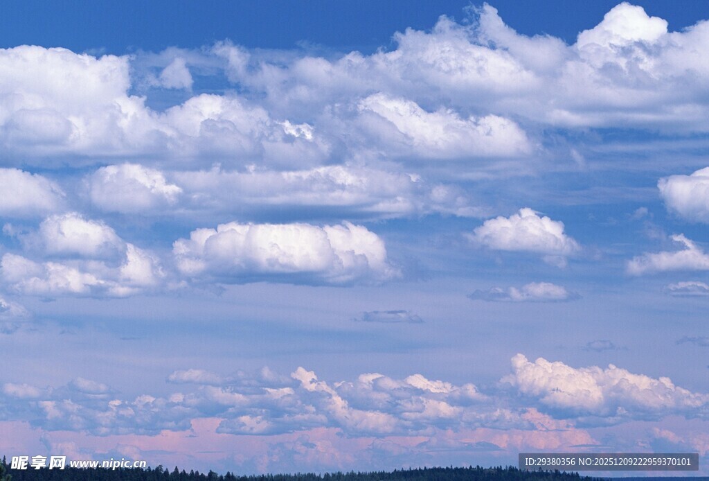 蓝天白云背景