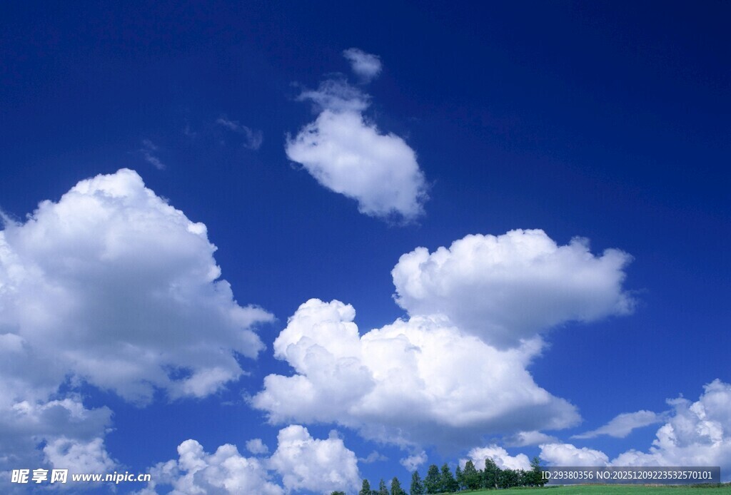 蓝天白云背景