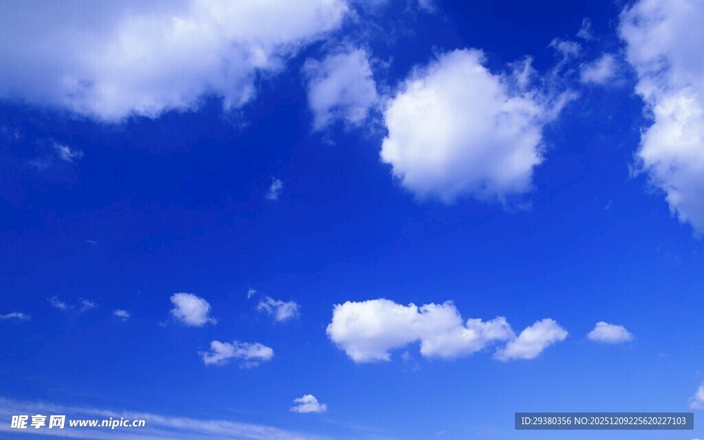 蓝天白云背景