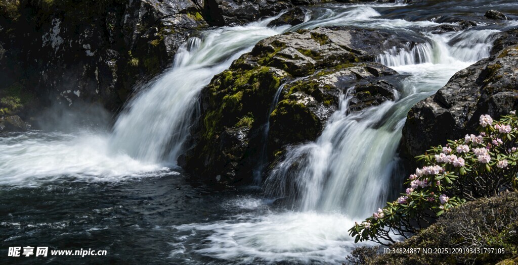 山间溪流瀑布美景
