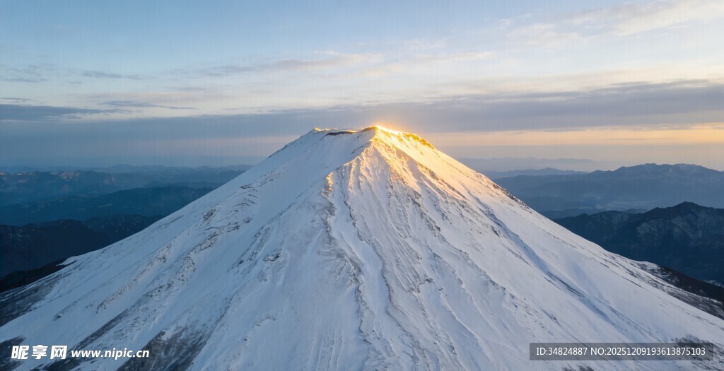 富士山壮丽雪景