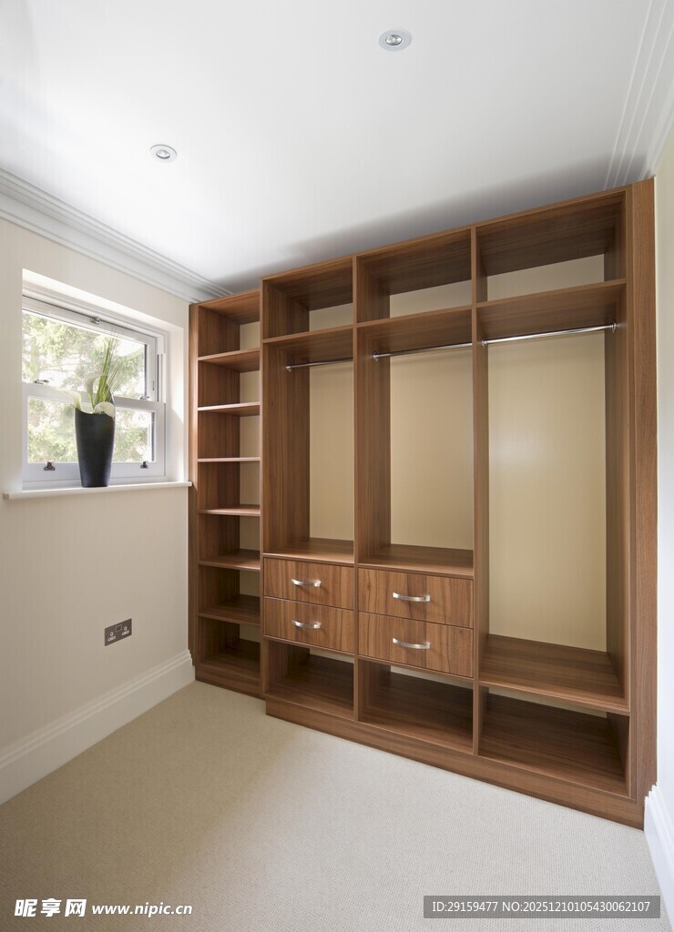 现代木质转角衣柜设计