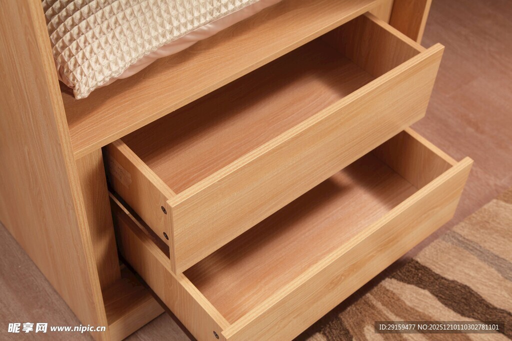 木质抽屉式收纳柜细节