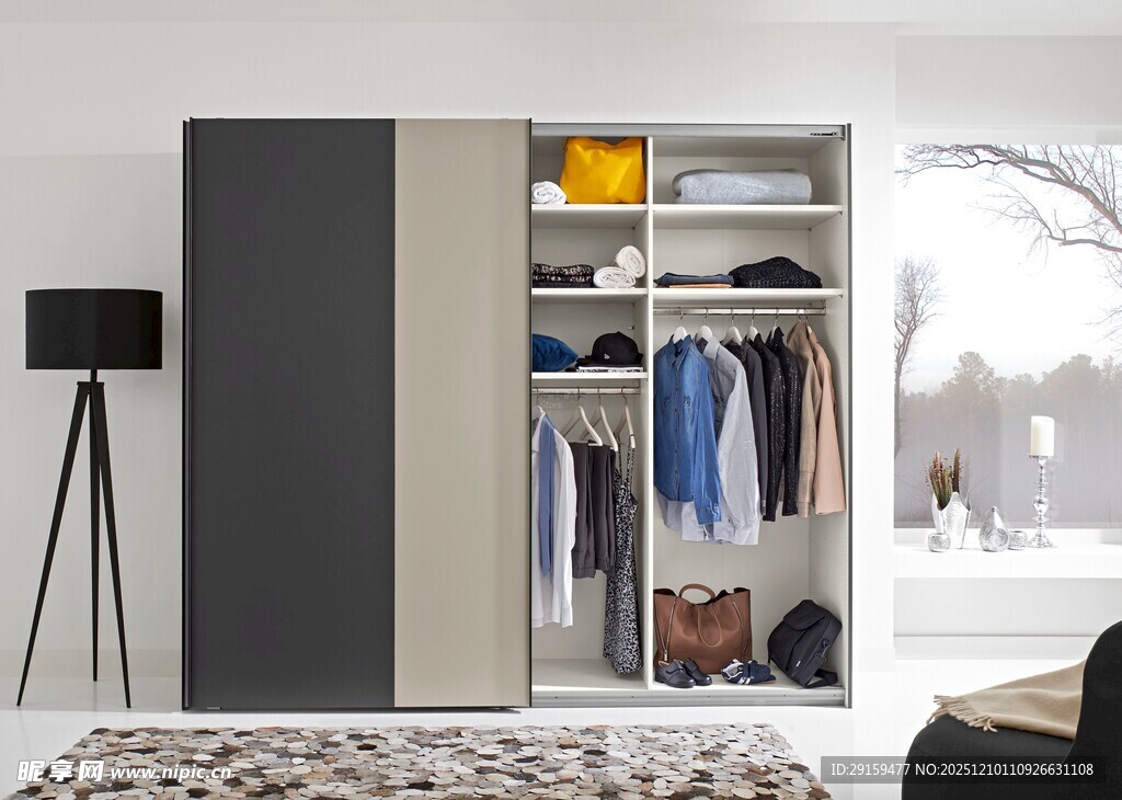 现代简约风格大容量衣柜