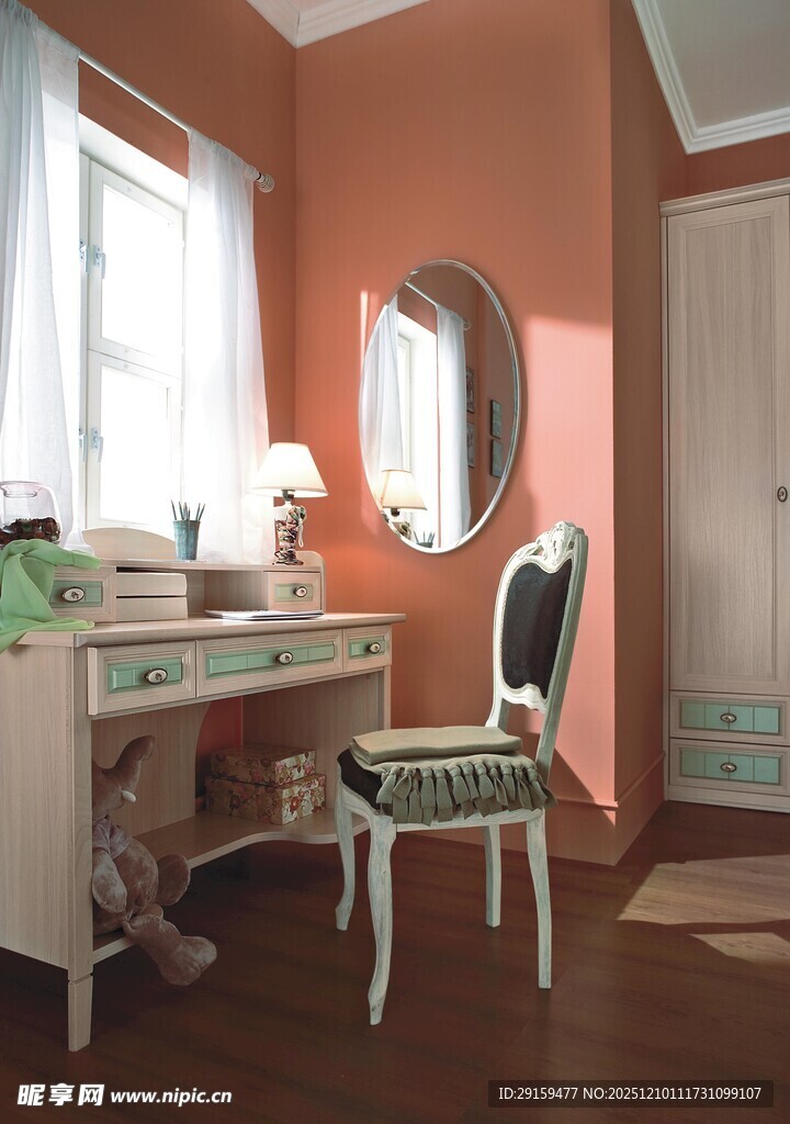 温馨复古风梳妆台一角