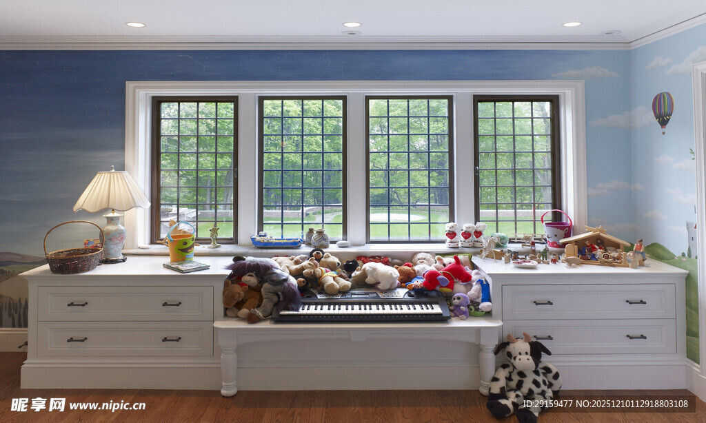 儿童房温馨玩具收纳场景
