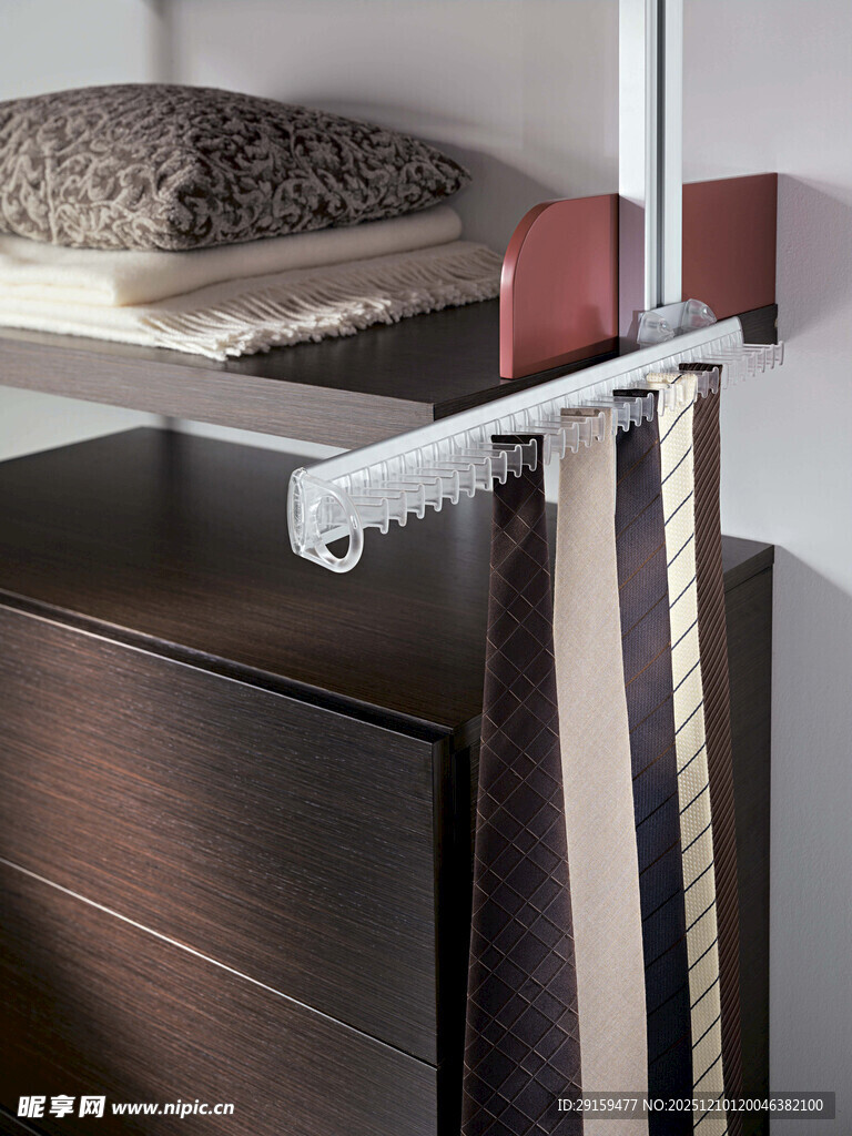 衣柜挂杆配件展示