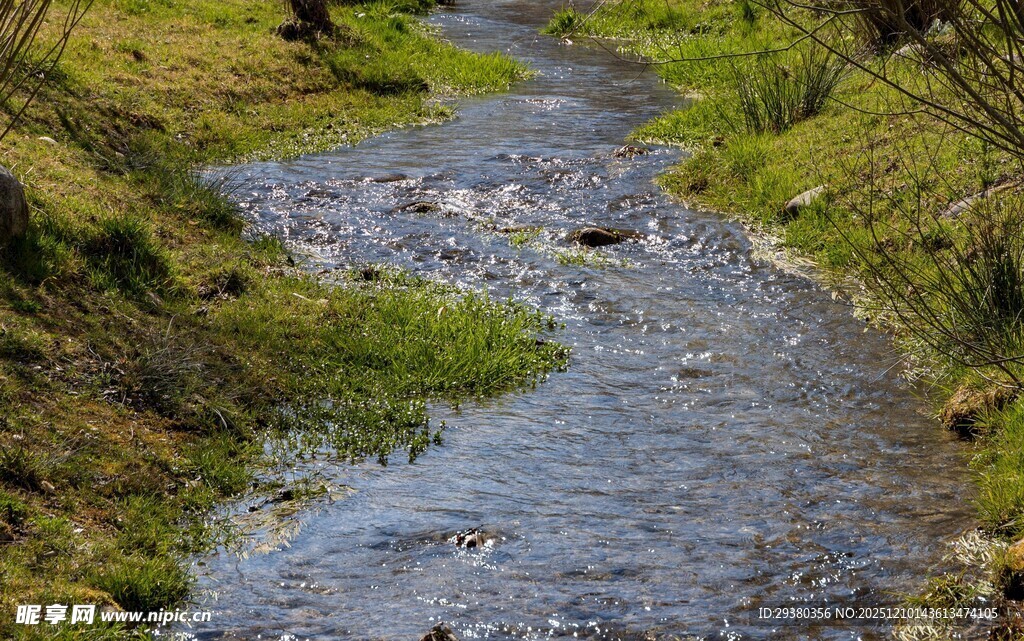河流小溪