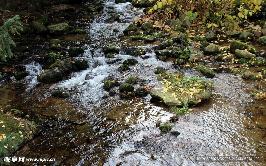 河流小溪