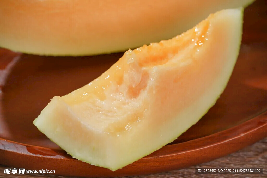 切开的美味哈密瓜