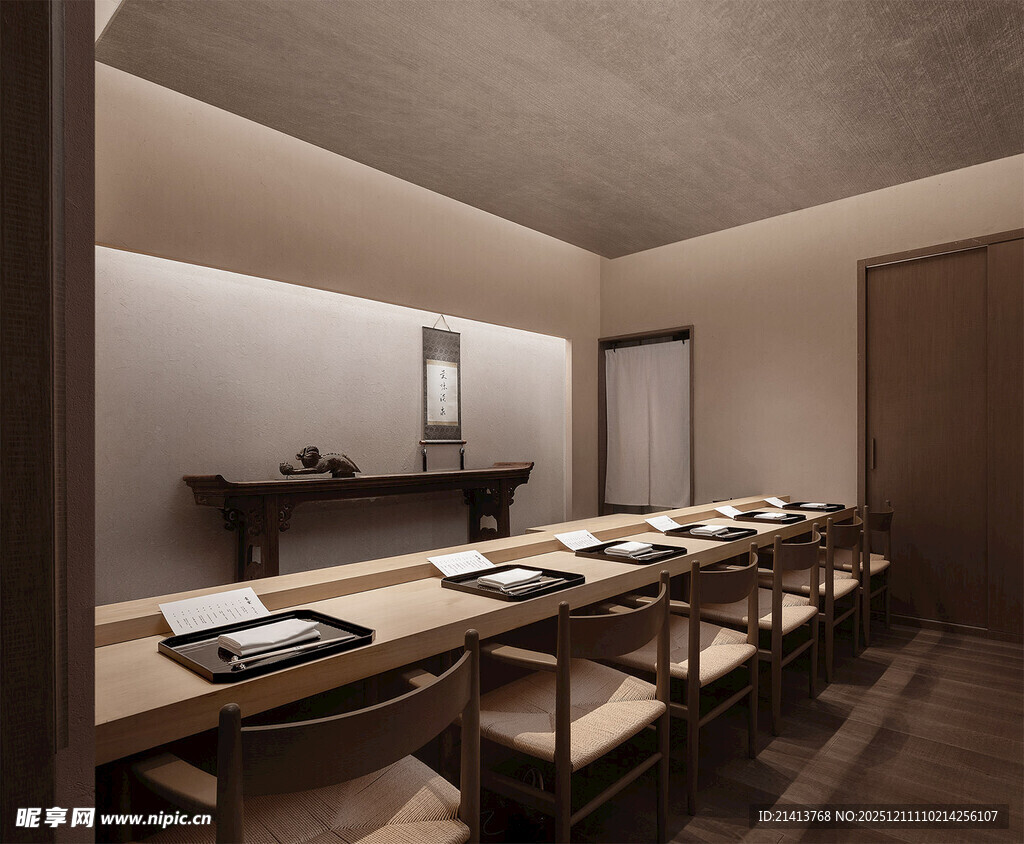 日式简约风长桌餐厅空间