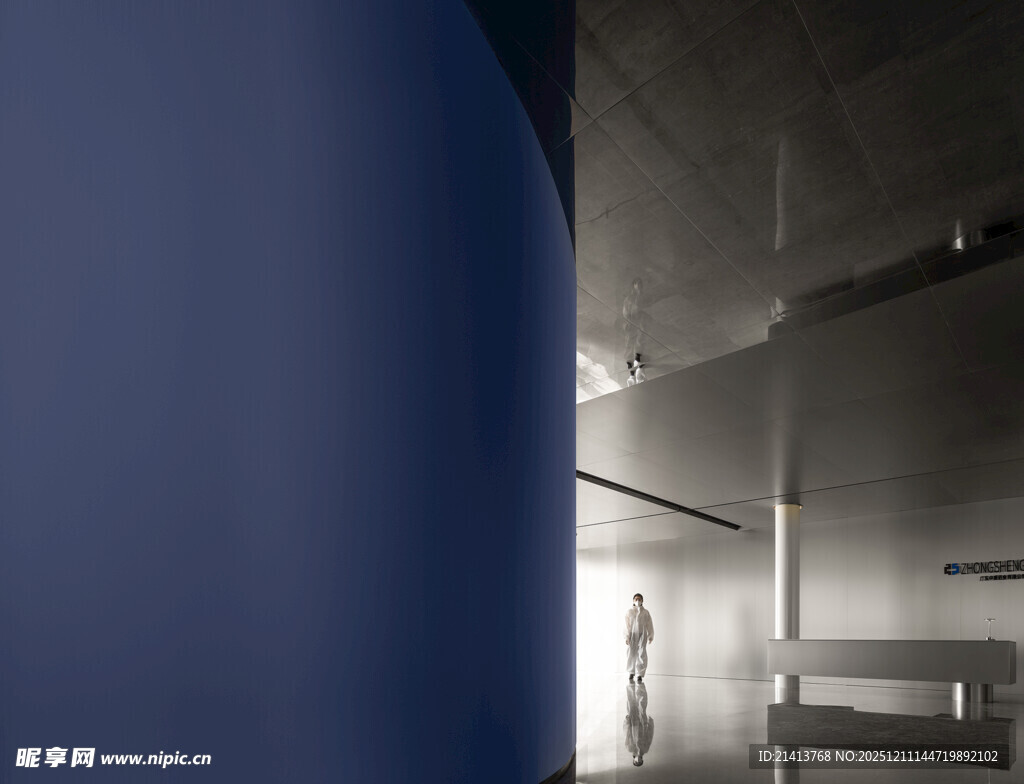 现代建筑内的空旷空间