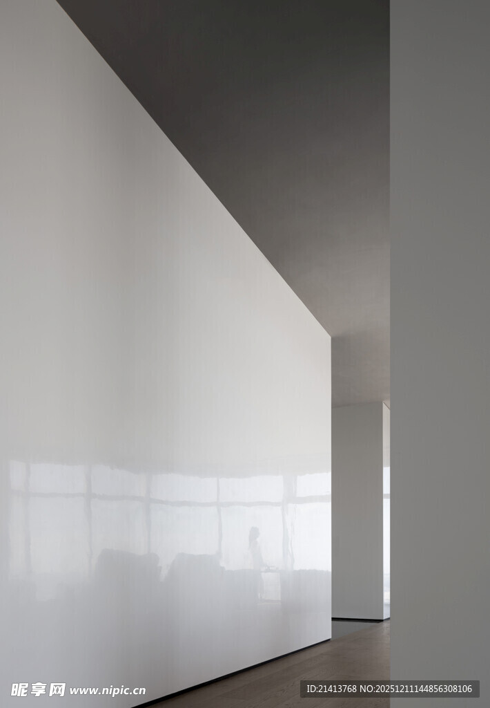 简约现代空旷室内空间