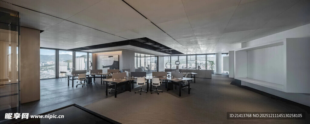 现代宽敞办公空间场景