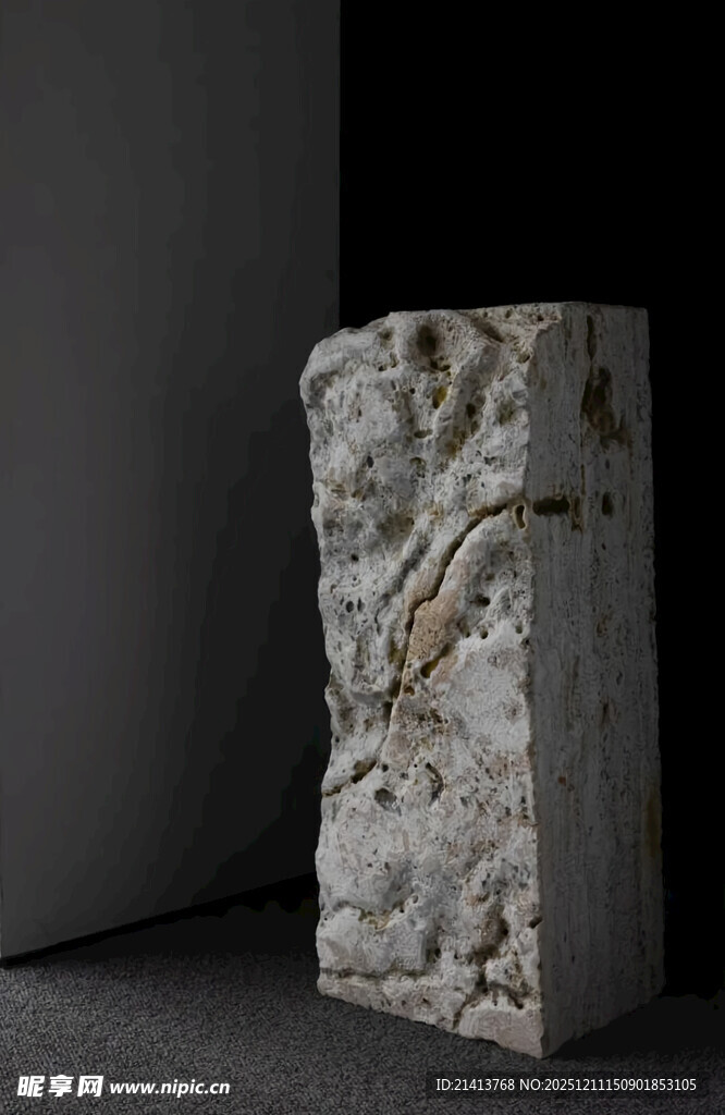 纹理独特的灰色石块