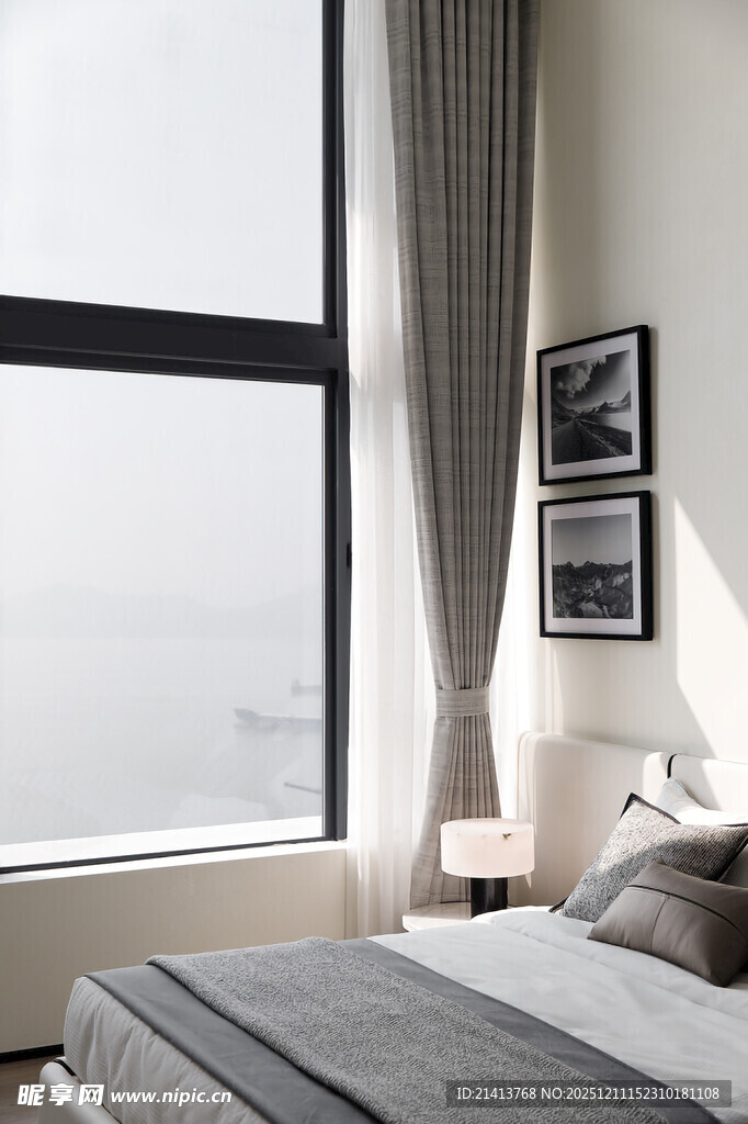 简约现代风卧室大窗景观