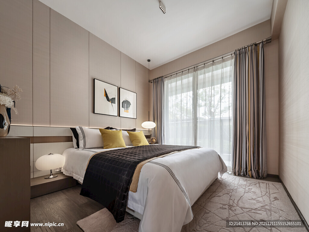 现代简约风温馨卧室空间