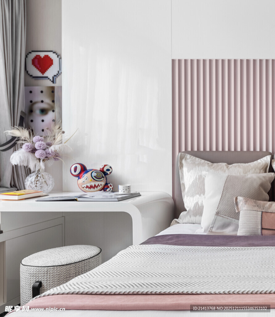 温馨简约风儿童卧室一角
