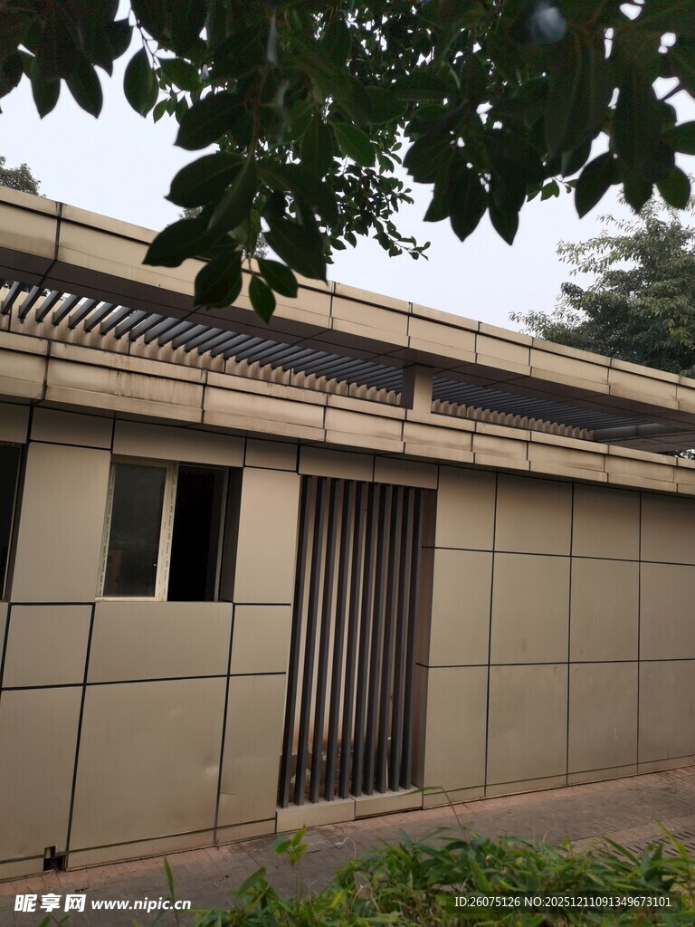 简约风格单层建筑外观