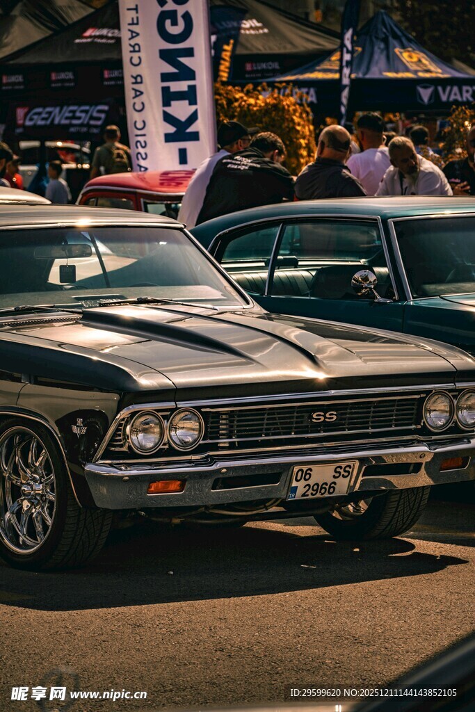 复古车展上的经典汽车