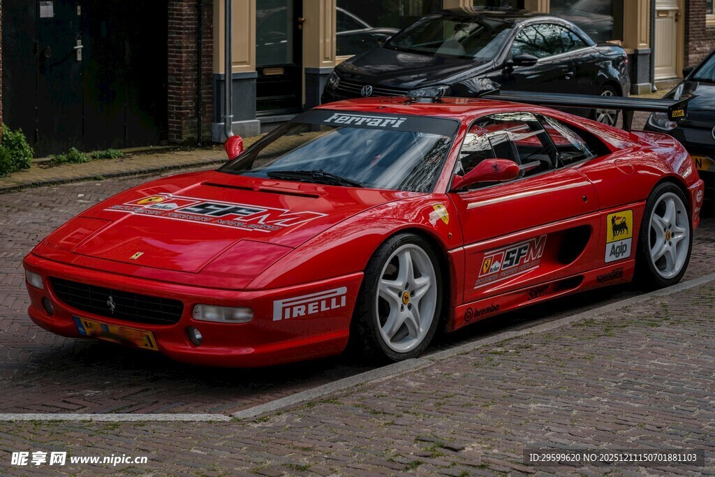 经典红色跑车外观展示