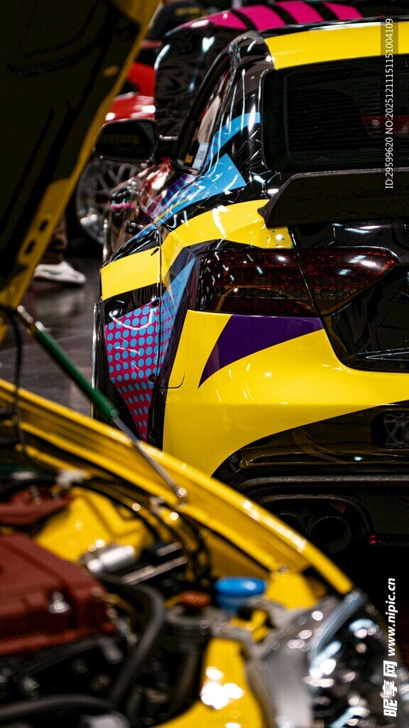 炫酷多彩改装车特写