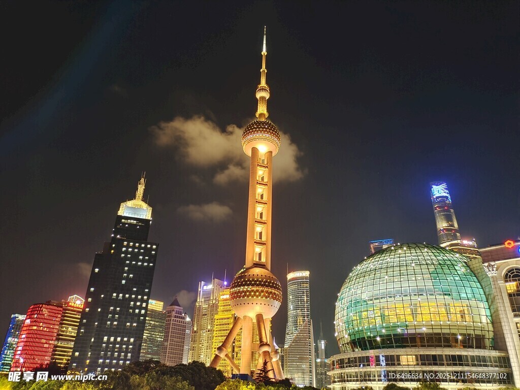 上海外滩璀璨夜景风光