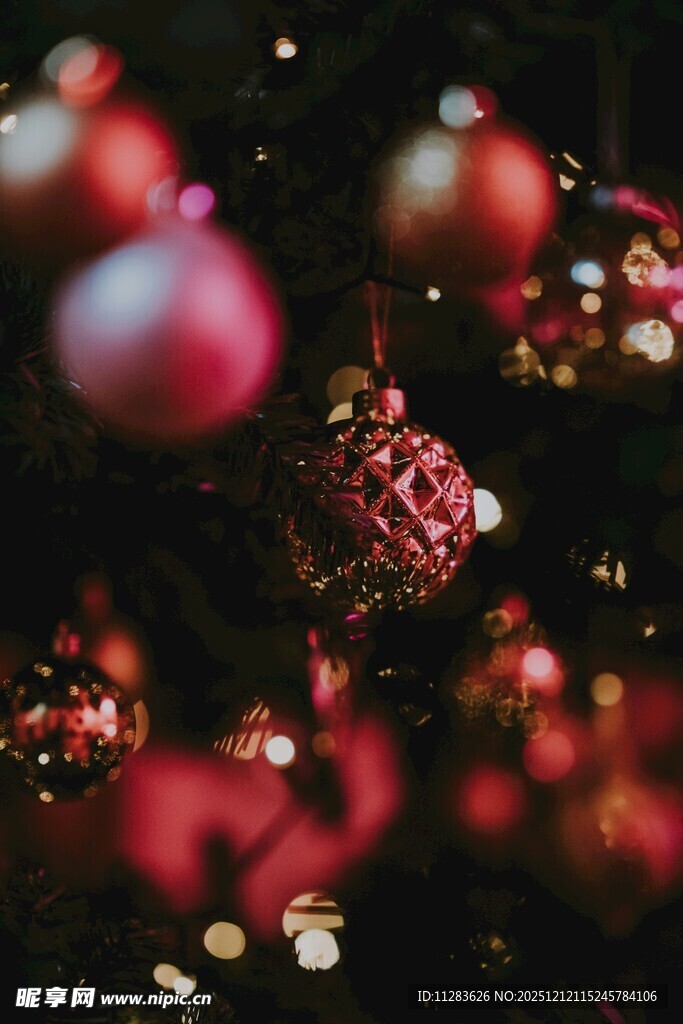 圣诞装饰球特写