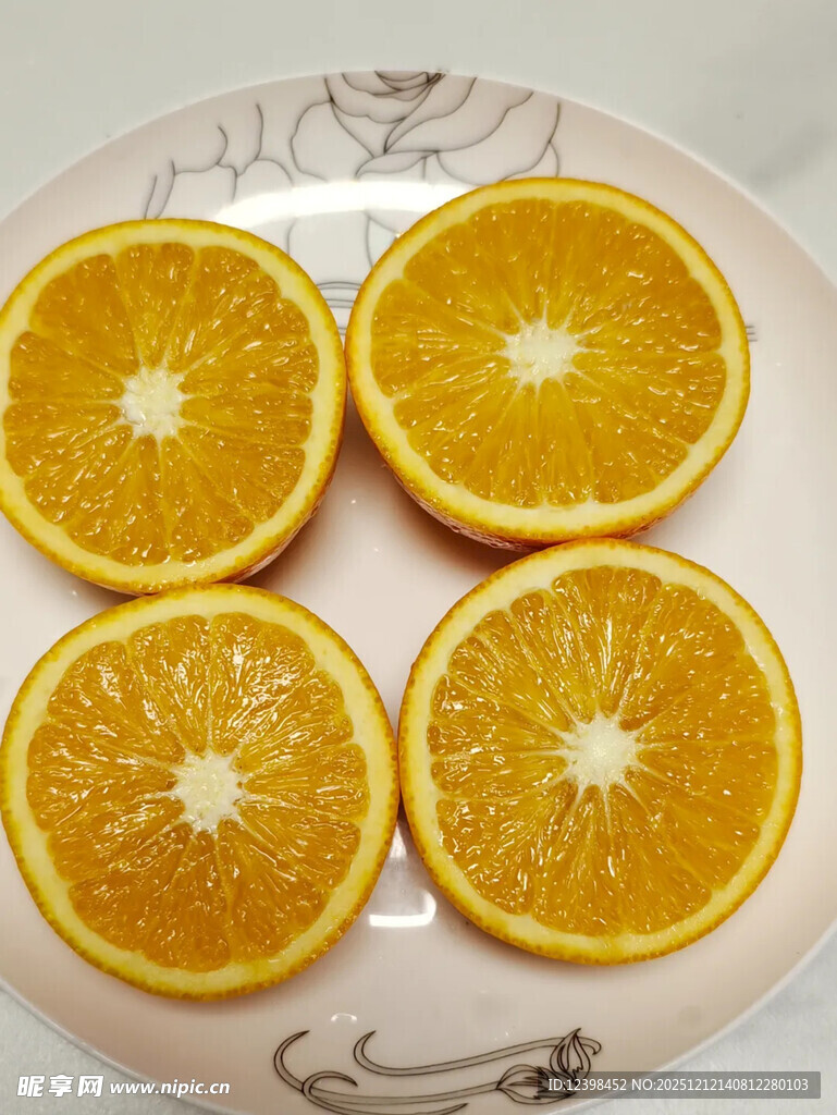 盘中鲜橙切片