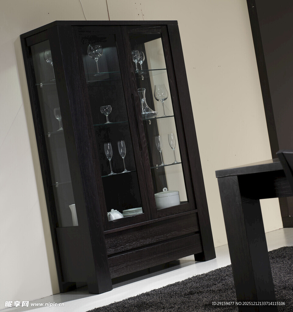 黑色玻璃展示柜