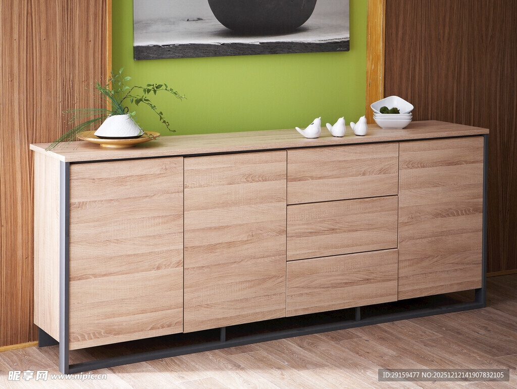 简约木质餐边柜展示