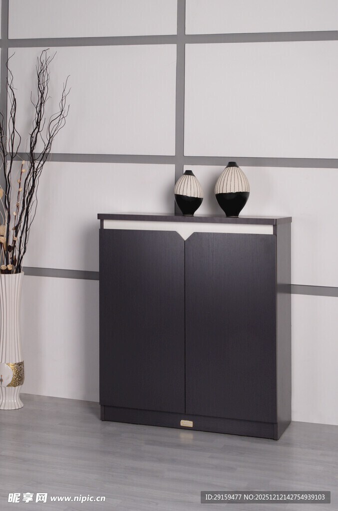 现代简约风格黑色储物柜