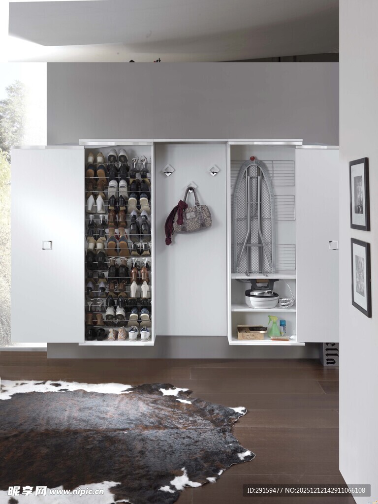 现代简约风格开放式衣柜