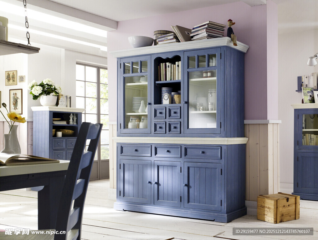 蓝色复古风餐边柜展示