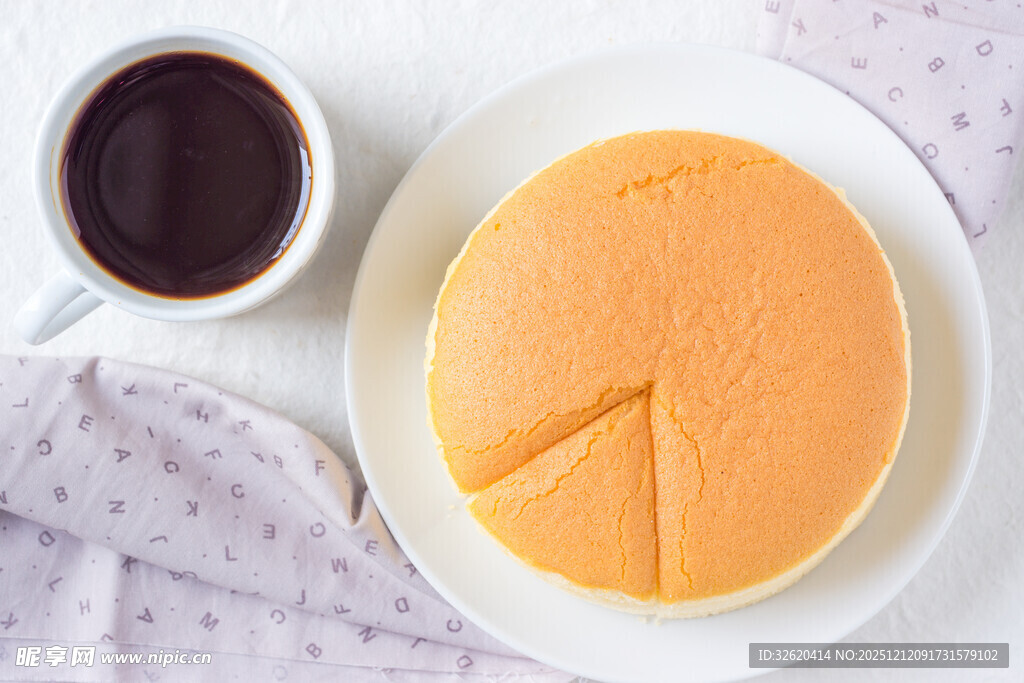 芝士蛋糕配咖啡