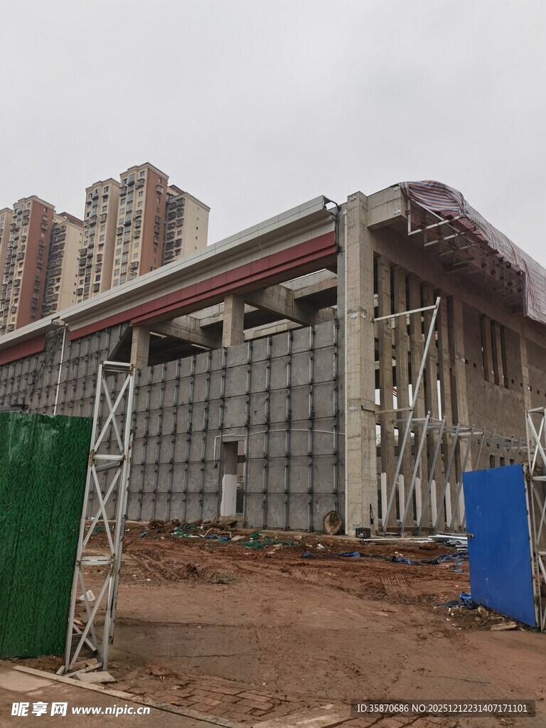 施工现场建筑框架结构