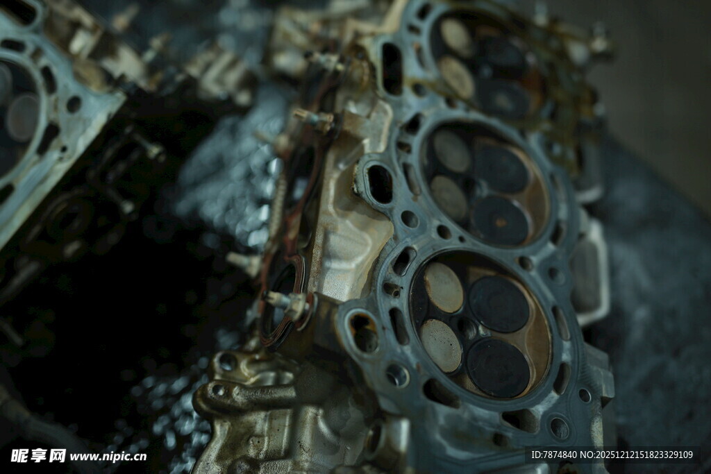 汽车发动机缸体特写